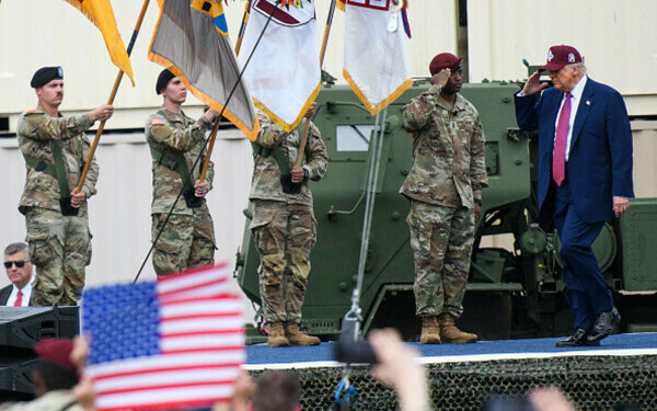 Donald Trump, discurs la Fort Bragg Donald Trump, discurs la Fort Bragg
