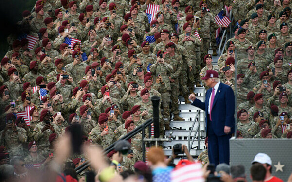 Donald Trump, discurs la Fort Bragg Donald Trump, discurs la Fort Bragg