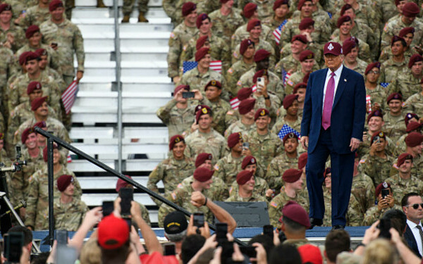 Donald Trump, discurs la Fort Bragg Donald Trump, discurs la Fort Bragg