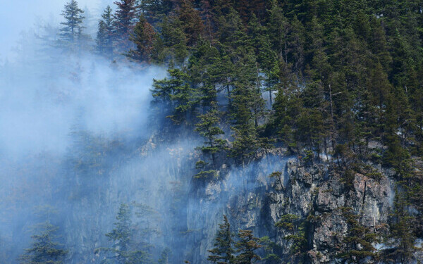 Incendiile de pădure devastează Canada Incendiile de pădure devastează Canada
