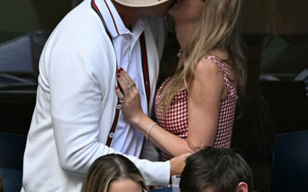 Taylor Swift şi Travis Kelce