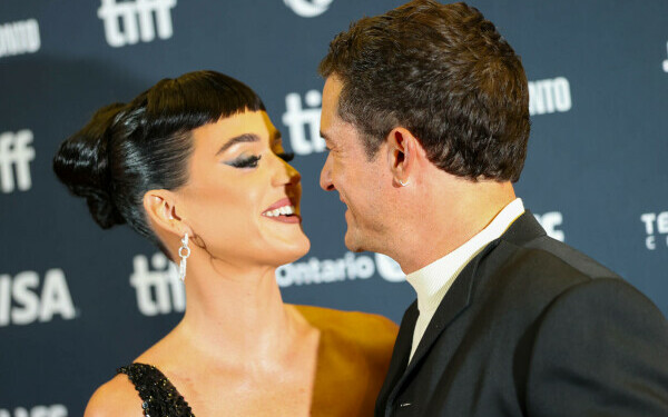 Katy Perry și Orlando Bloom Katy Perry și Orlando Bloom