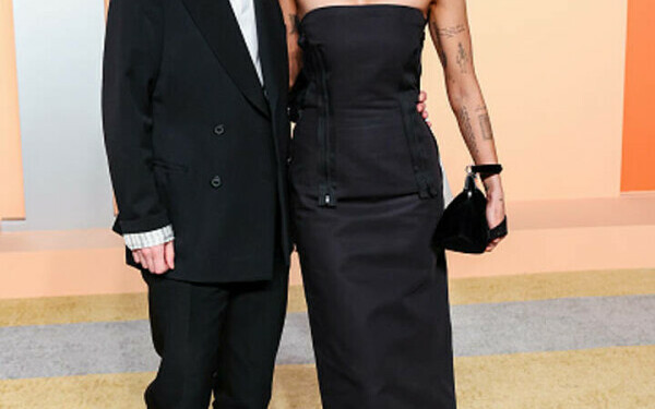 Premiile Oscar 2025. Cele mai îndrăgite cupluri și momentele lor romantice de pe covorul roșu