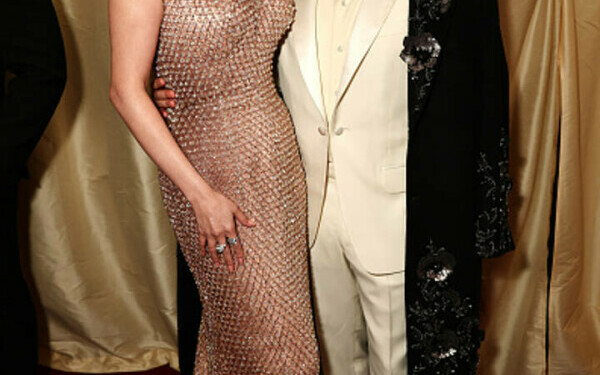 Premiile Oscar 2025. Cele mai îndrăgite cupluri și momentele lor romantice de pe covorul roșu