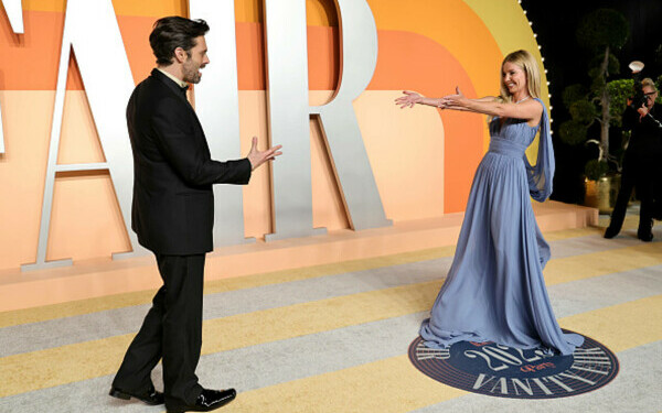 Premiile Oscar 2025. Cele mai îndrăgite cupluri și momentele lor romantice de pe covorul roșu