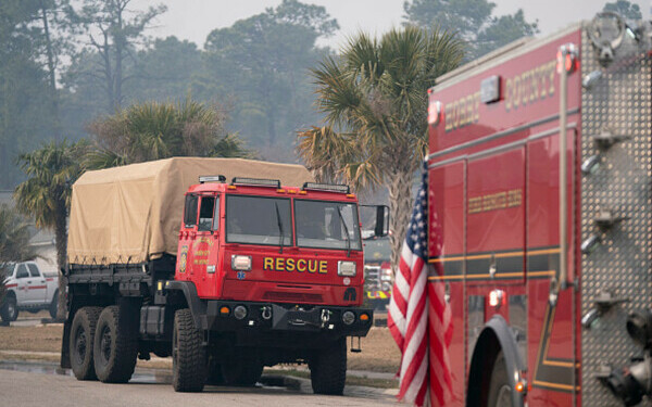 Incendii violente în SUA