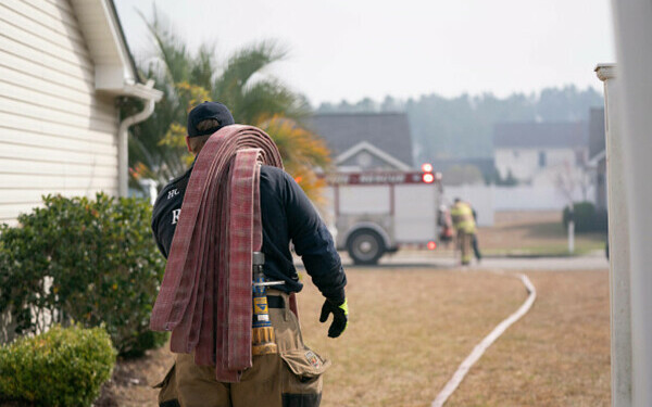 Incendii violente în SUA