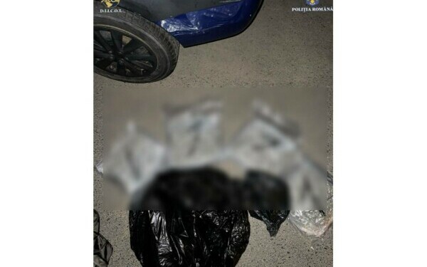 Persoană prinsă cu 6 kg de cannabis în maşină, pe o stradă din Bucureşti