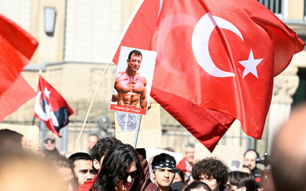 Miting uriaș la Istanbul