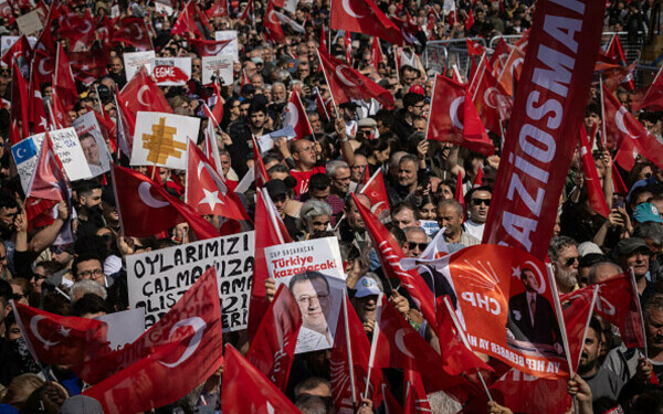 Miting uriaș la Istanbul