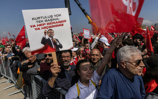 Miting uriaș la Istanbul