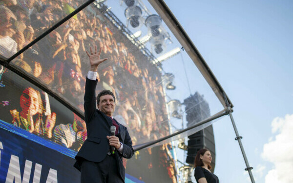 miting nicusor dan piata victoriei miting nicusor dan piata victoriei