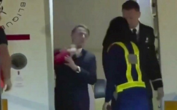 Brigitte și Emmanuel Macron la sosirea în Vietnam Brigitte și Emmanuel Macron la sosirea în Vietnam