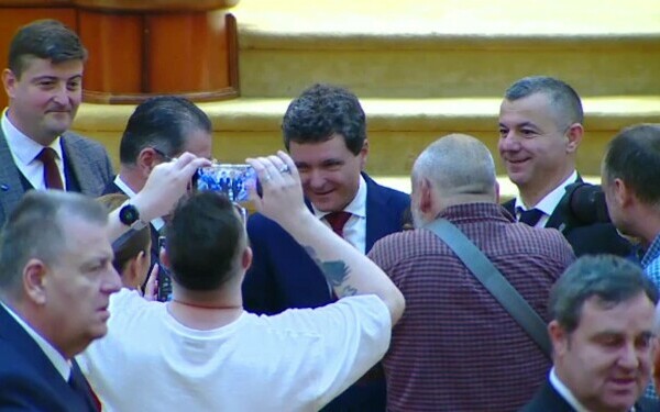 Nicusor Dan, Parlament