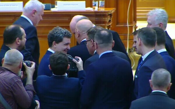 Nicusor Dan, Parlament