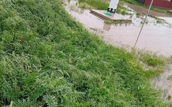 Mai multe drumuri naţionale sunt blocate temporar din cauza ploilor Mai multe drumuri naţionale sunt blocate temporar din cauza ploilor