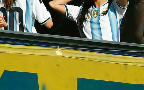 dua lipa derby Argentina