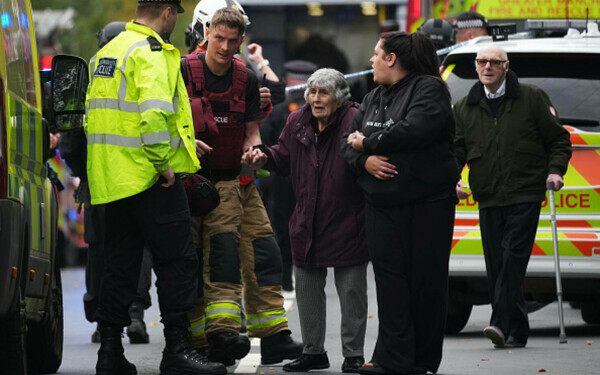Atac armat lângă o sinagogă din Manchester