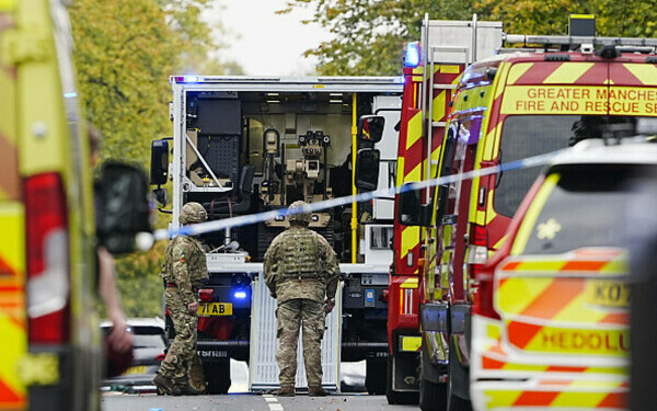 Atac armat lângă o sinagogă din Manchester