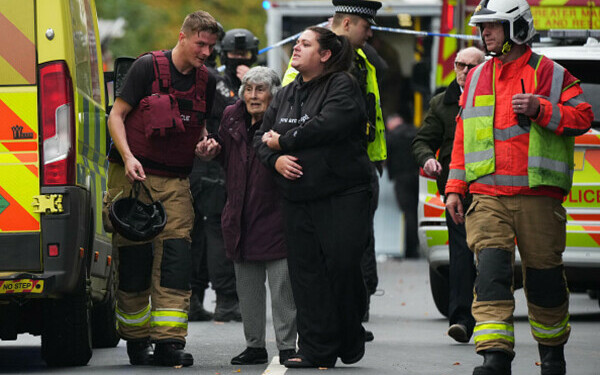 Atac armat lângă o sinagogă din Manchester