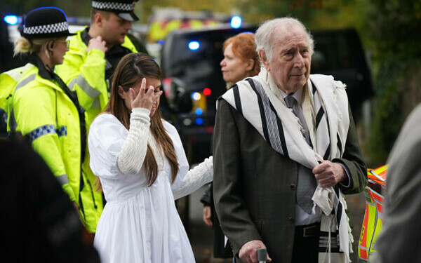 Atac armat lângă o sinagogă din Manchester