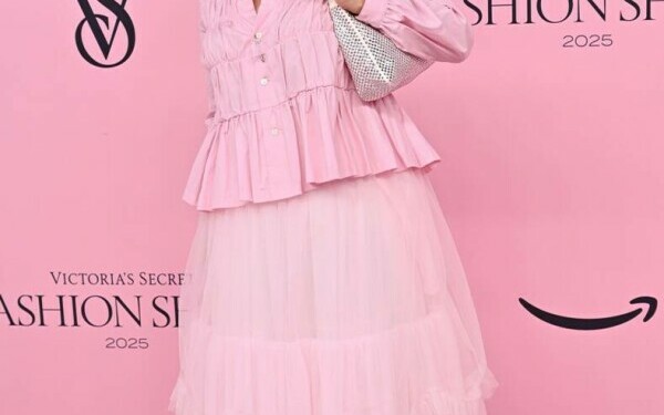 vedetele care au strălucit la show-ul Victoria’s Secret
