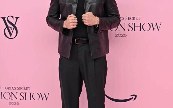 vedetele care au strălucit la show-ul Victoria’s Secret