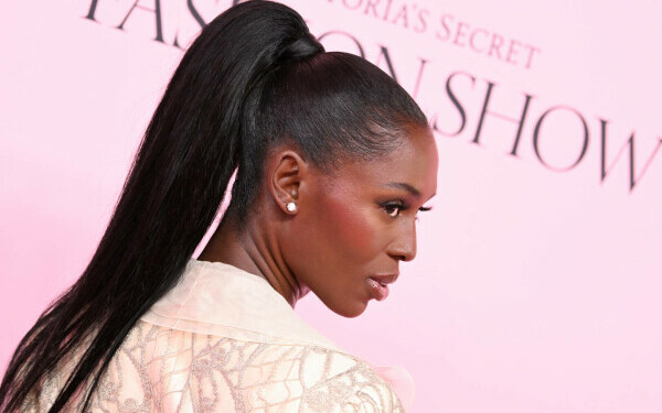 vedetele care au strălucit la show-ul Victoria’s Secret