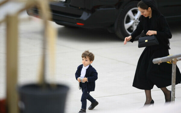 Mirabela Gradinaru, Nicusor Dan, copii, Antim Dan, copil