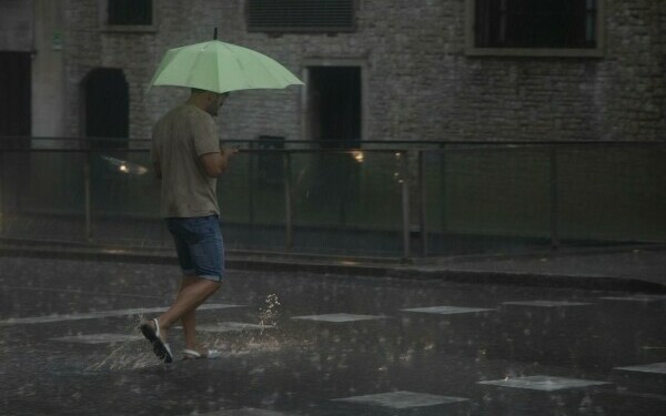 Haos pe aeroportul din Mallorca. Ploile torențiale au provocat întârzieri și anulări de zboruri.
