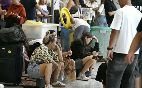 Haos pe aeroportul din Mallorca. Ploile torențiale au provocat întârzieri și anulări de zboruri.