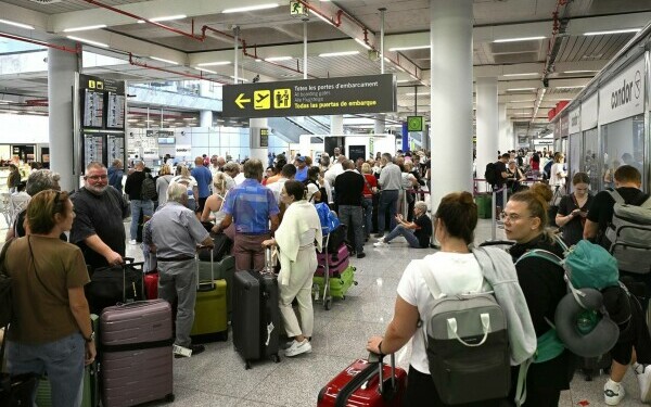 Haos pe aeroportul din Mallorca. Ploile torențiale au provocat întârzieri și anulări de zboruri.