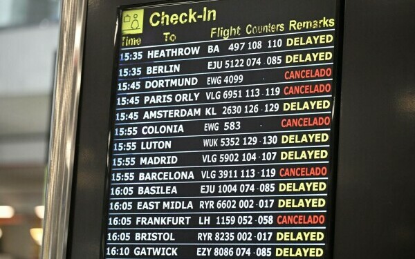 Haos pe aeroportul din Mallorca. Ploile torențiale au provocat întârzieri și anulări de zboruri.