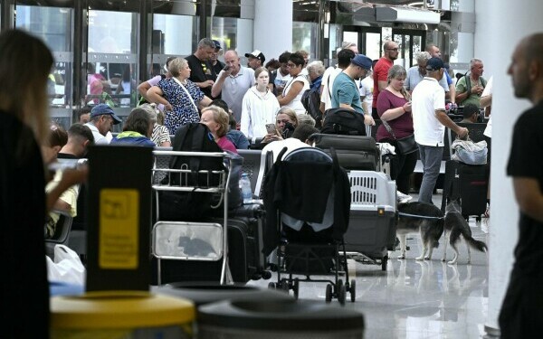Haos pe aeroportul din Mallorca. Ploile torențiale au provocat întârzieri și anulări de zboruri.
