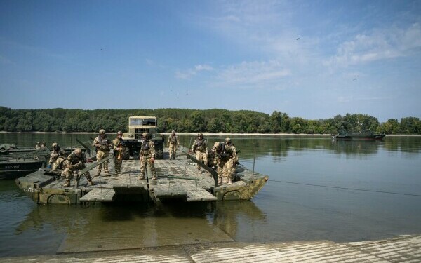 Adaptive Hussars 2025