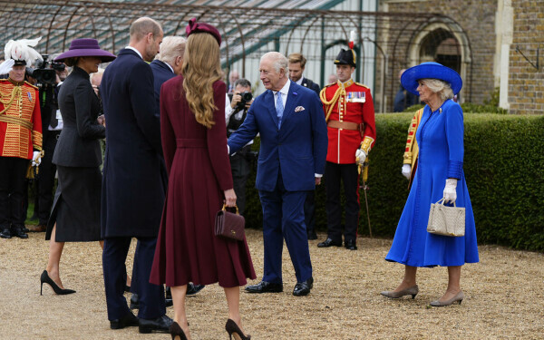 Donald Trump şi-a început vizita istorică în Marea Britanie