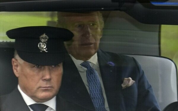 Donald Trump şi-a început vizita istorică în Marea Britanie