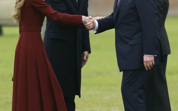 Donald Trump şi-a început vizita istorică în Marea Britanie