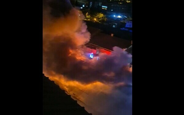 Incendiu la un depozit din Sectorul 2 din București