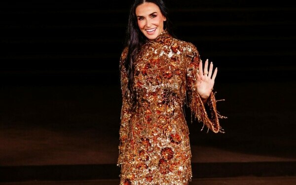 Demi Moore, apariție de senzație la Milano Fashion Week