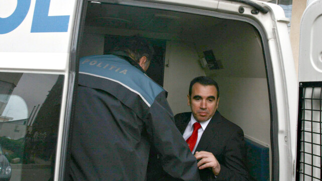 Penescu, patronul FC Arges si Constantin, seful arbitrilor, arestati! - Imaginea 2