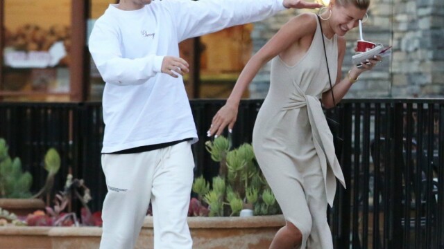 Justin Bieber, surprins lovindu-și soția în public. GALERIE FOTO - Imaginea 3
