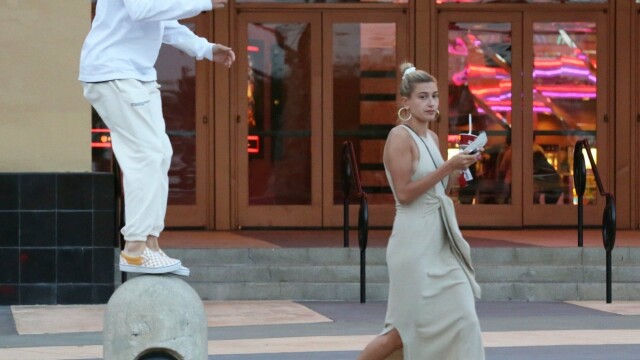 Justin Bieber, surprins lovindu-și soția în public. GALERIE FOTO - Imaginea 2