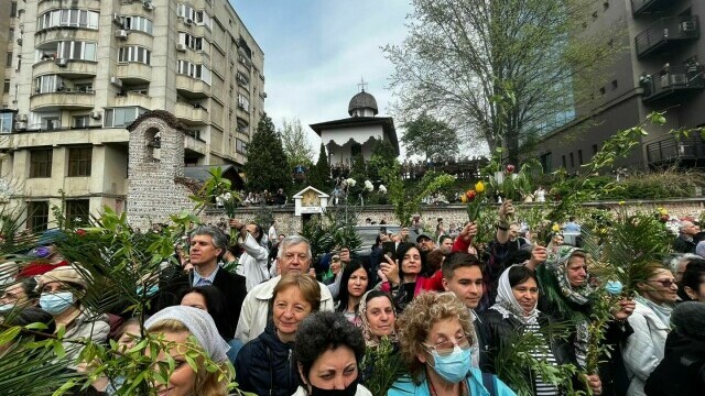 Pelerinajul de Florii. Mii de oameni participă la procesiunea din București. VIDEO - Imaginea 2