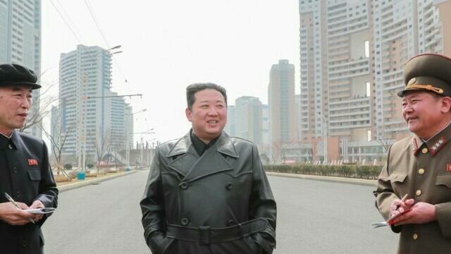 Motivul pentru care în apartamentele de lux din Coreea de Nord locuiesc doar cei săraci - Imaginea 9