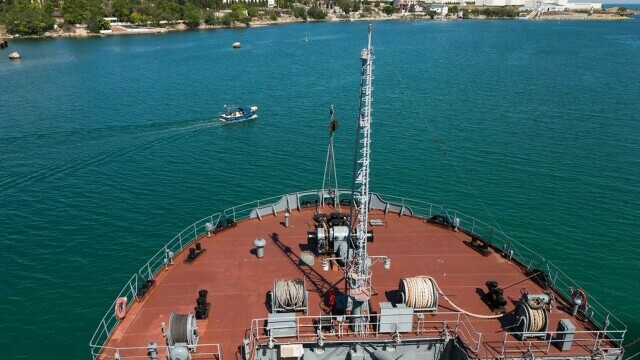 Cea mai veche navă din lume, trimisă să recupereze de pe fundul mării rămășitele mândriei Marinei Ruse, crucișătorul Moskva - Imaginea 7