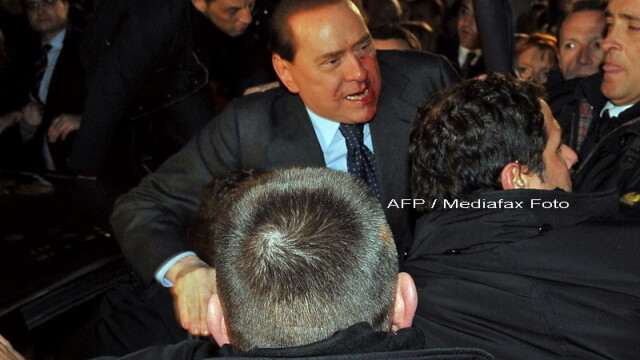 Silvio Berlusconi, plin de sange! Are nasul spart si doi dinti rupti! - Imaginea 7