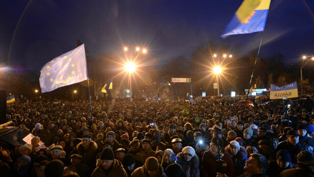 Motiunea de demitere a guvernului din Kiev a cazut, insa opozitia nu renunta la proteste - Imaginea 1