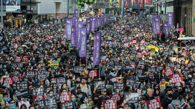 Manifestație în Hong Kong pentru drepturile omului. Zeci de mii de participanți - Imaginea 1