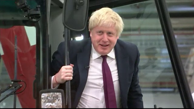 Boris Johnson și-a luat câinele la vot. Ce spun specialiștii despre alegerile din UK - Imaginea 1